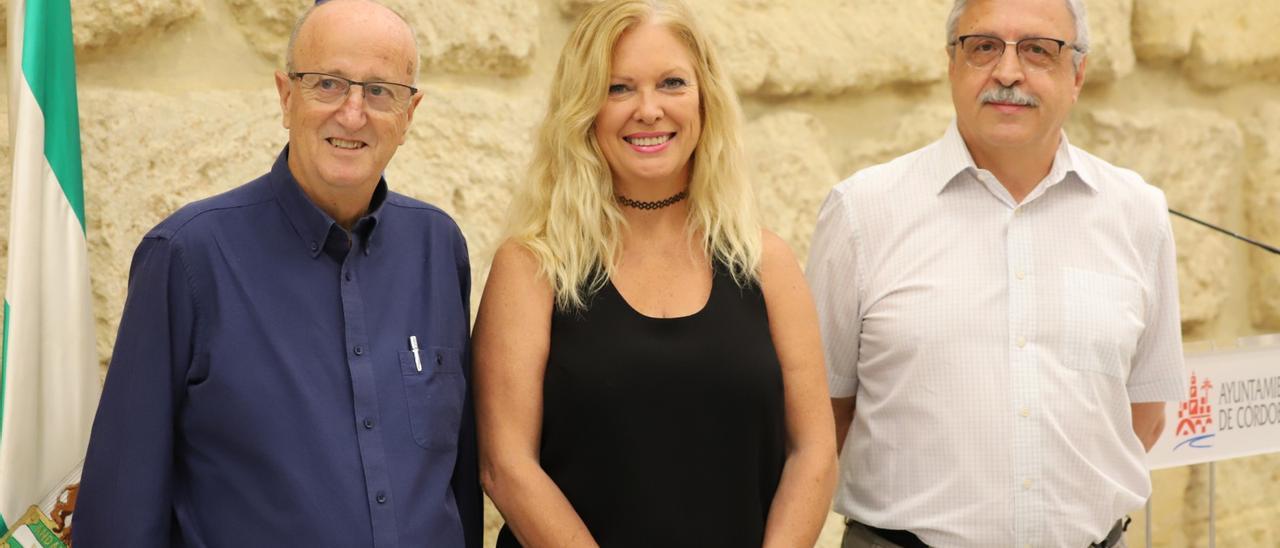 Antonio de la Rosa, Cristina Pedrajas y José Rojas, antes de la rueda de prensa.