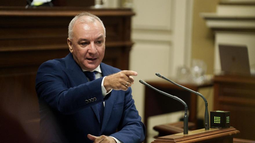 Pleno del Parlamento de Canarias