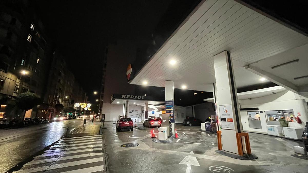 Atracan a punta de pistola una gasolinera en Gijón
