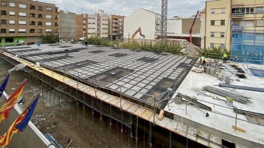 Las obras del colegio Embajador Beltrán de Almassora avanzan a buen ritmo tras el derribo de las viviendas de maestros. | MEDITERRÁNEO