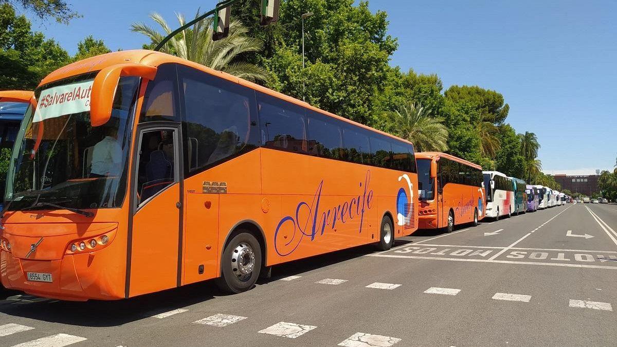 Movilización de autobuses en Córdoba, en una imagen de archivo.