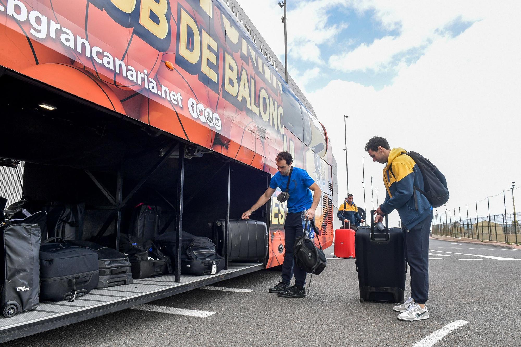 Los jugadores del CB Gran Canaria ponen rumbo a la Copa del Rey