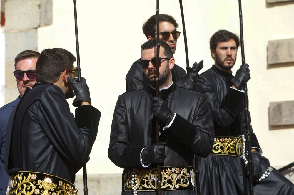 Viernes Santo en Sagunt. Subasta en la Ermita de la Sang.