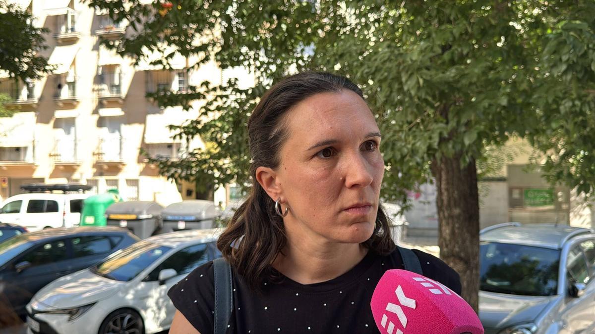 La manifestación en el colegio Lope de Vega, de Badajoz, en imágenes