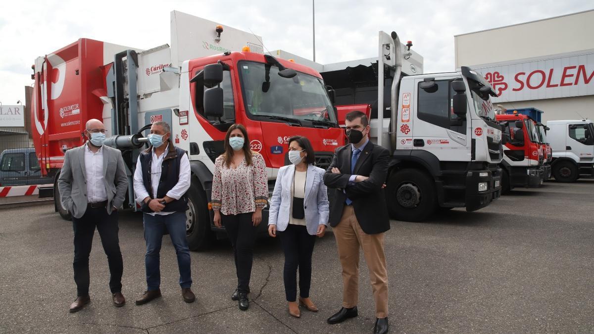 Representantes de Cáritas y Solemccor, en la sede de la entidad en Córdoba.