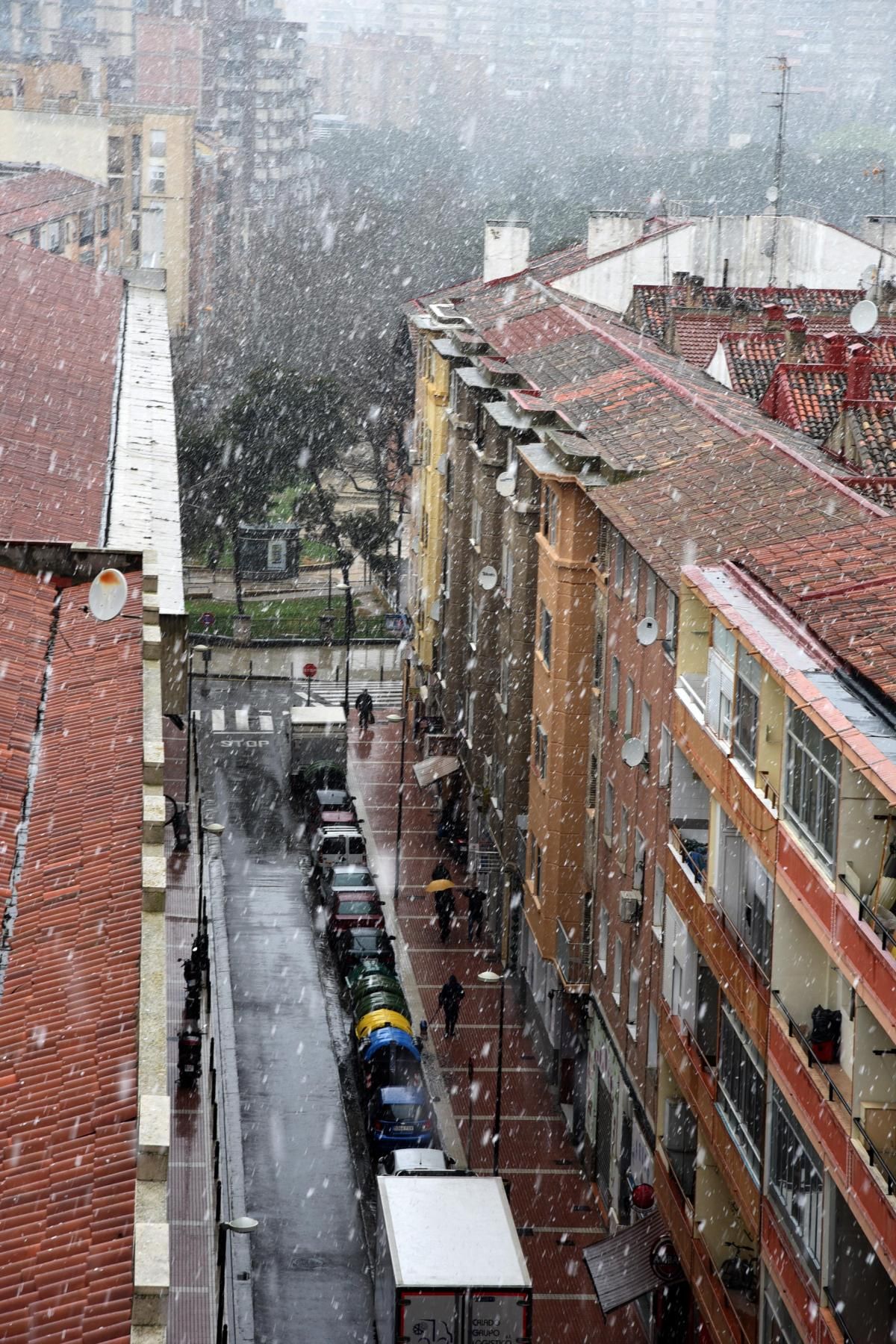 La nieve llega a Zaragoza