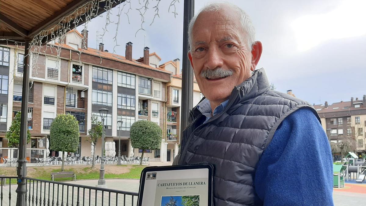 Ramón Rodríguez, con la portada digital de la última edición de los Cartafueyos de Llanera