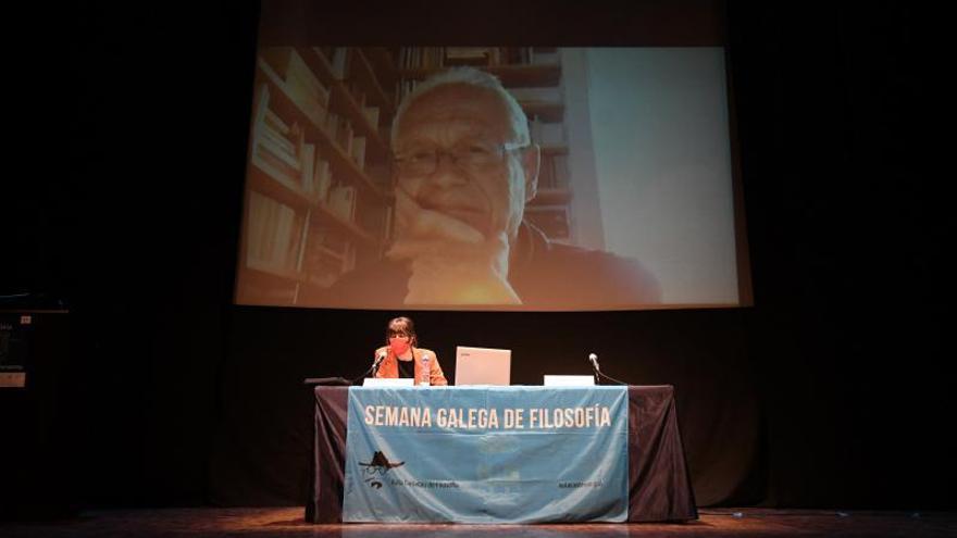 “Ese discurso de la felicidad, del encontrarse, del pensamiento positivo, es tomar el pelo”