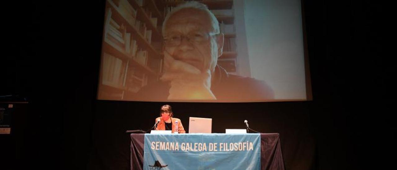 Conferencia on line de Santiago López Petit, que intervino en la SGF desde Barcelona.   | // GUSTAVO SANTOS