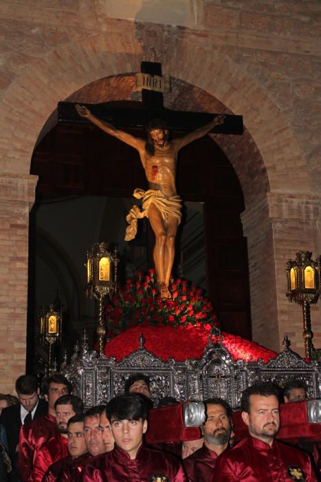 Procesión del Cristo Crucificado y Procesión de La Piedad del Calvario en Torrevieja en Jueves Santo