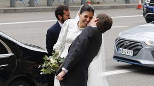 Martínez-Almeida y Teresa Urquijo, exultantes tras contraer matrimonio