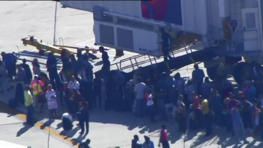 Al menos cinco muertos en un tiroteo en un aeropuerto de Florida