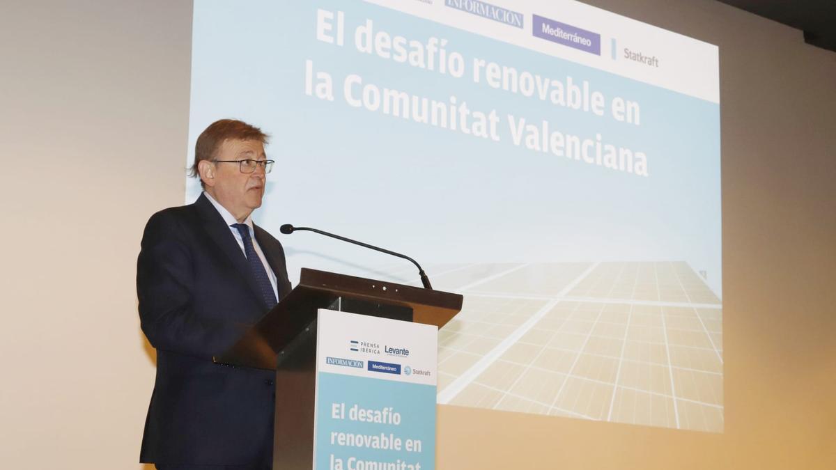 Ximo Puig en el encuentro informativo de Levante-EMV, Información y Mediterráneo en el Muvim.