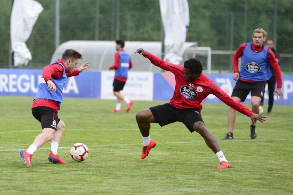 Los jugadores aumentan el ritmo en una nueva sesión para preparar la visita del Extremadura UD el próximo domingo a Riazor.