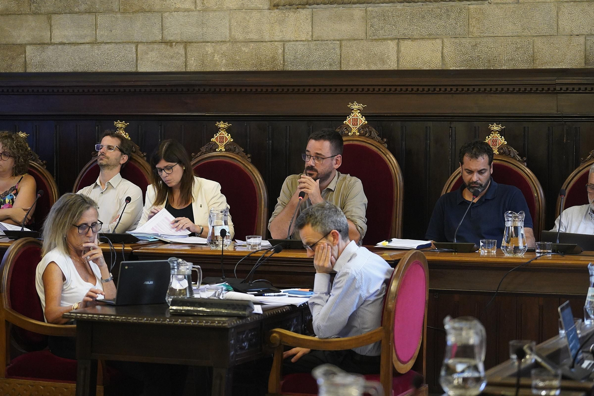 Les fotos del ple de Girona on s'ha aprovat la modificació del contracte de neteja