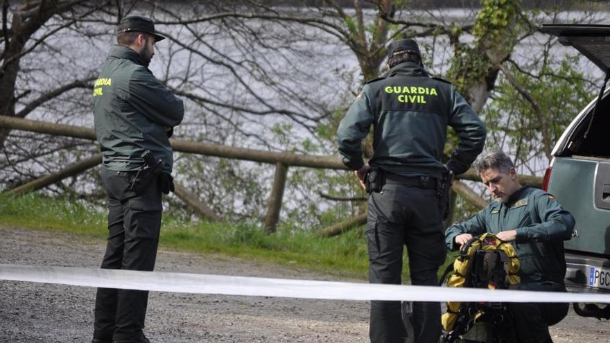 La Guardia Civil busca pruebas en el embalse de Arbón sobre la muerte de Paz Fernández