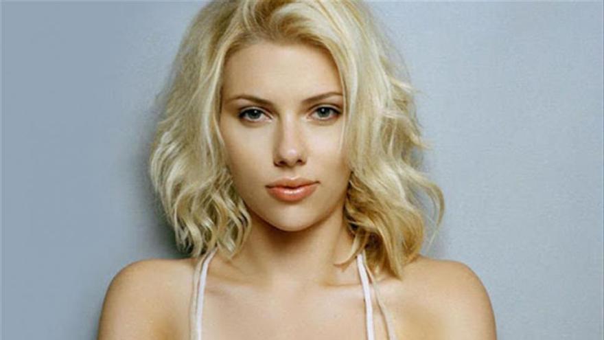 Scarlett Johansson parodia a Ivanka Trump en un falso anuncio de perfume