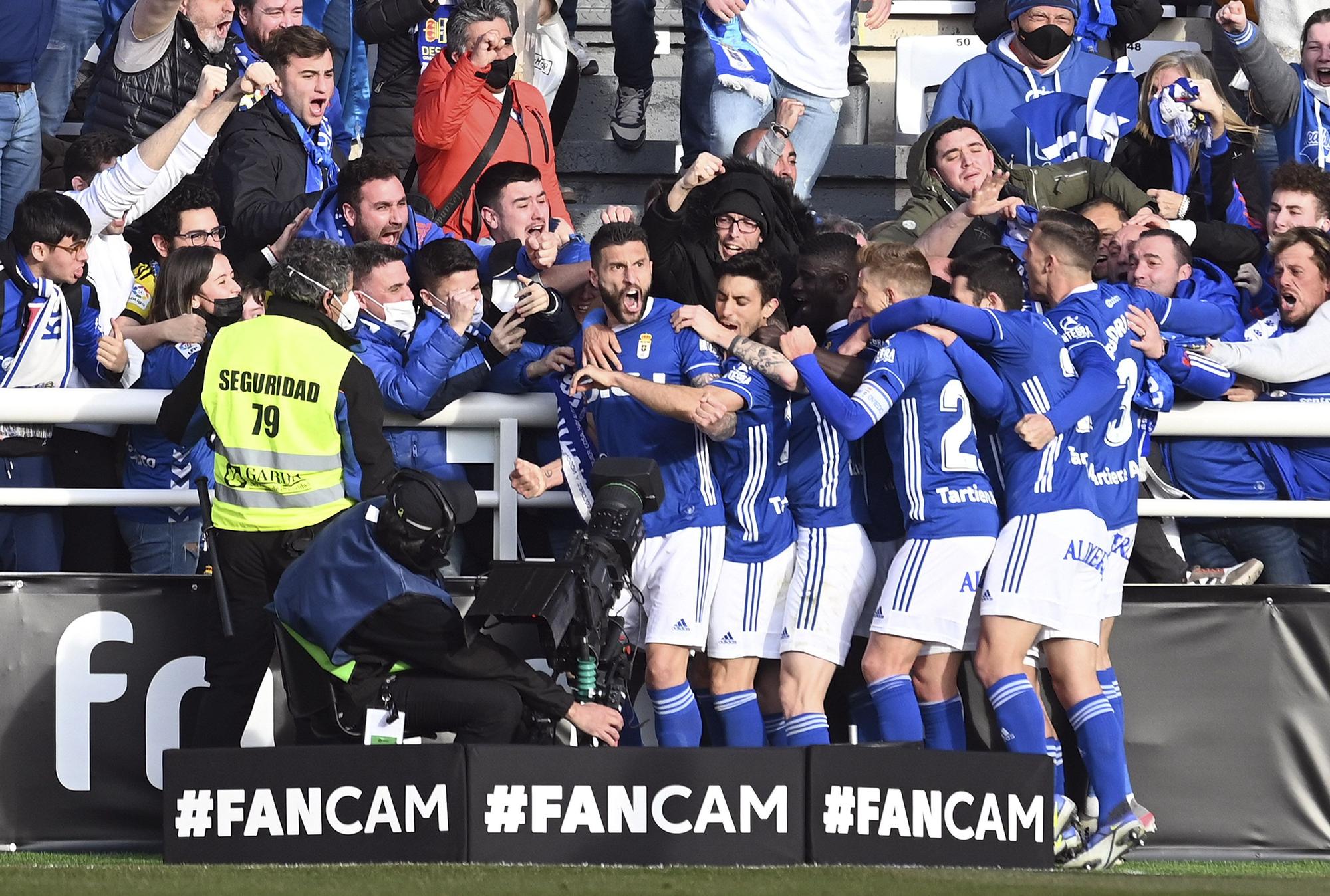 Las mejores imágenes de la victoria del Real Oviedo en Burgos (0-1)