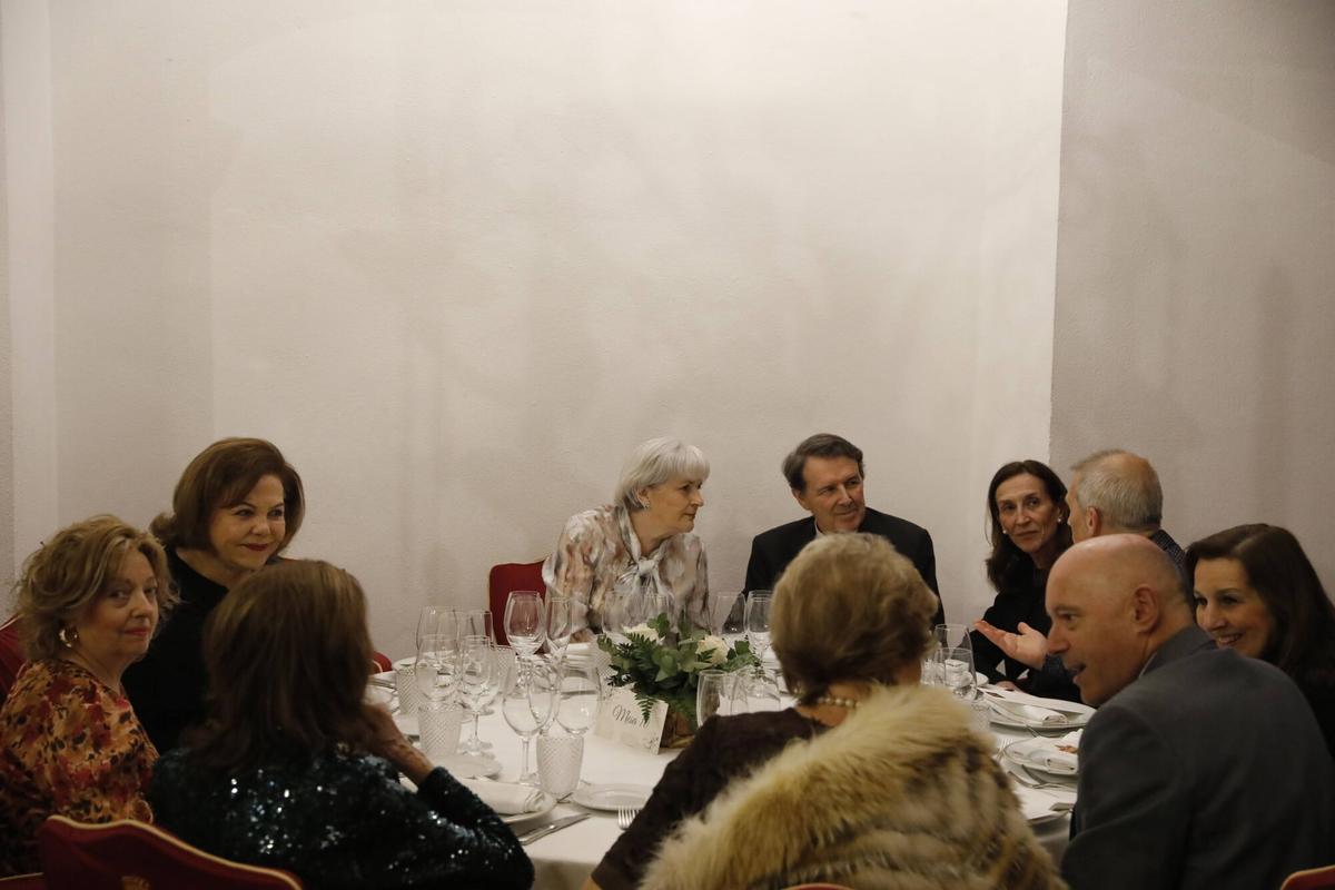 Montaña Sánchez-Arévalo recibe el premio "Mujer Trabajadora" del Rotary Club de Oviedo