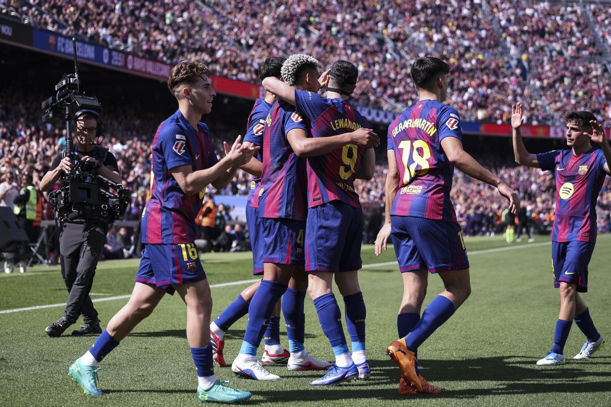 Ronald Araujo of FC Barcelona celebrates a goal with teammates during the Spanish league, LaLiga EA Sports, football match played between FC Barcelona and Rayo Vallecano at Spotify Camp Nou stadium on March 22, 2026 in Barcelona, Spain. AFP7 22/03/2026 ONLY FOR USE IN SPAIN. Javier Borrego / AFP7 / Europa Press;2026;SPORT;ZSPORT;SOCCER;ZSOCCER;FC Barcelona v Rayo Vallecano - LaLiga EA Sports;