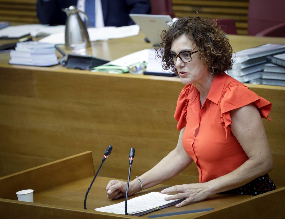 La diputada montesinera Ana Belén Juárez en Les Corts