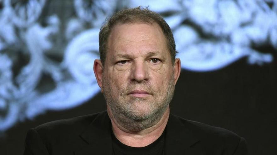 La prensa de EEUU avanza que Weinstein se entregará mañana a la policía