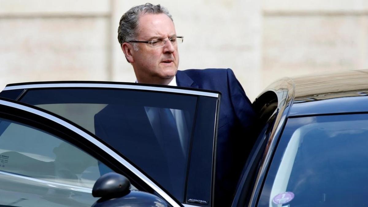 Richard Ferrand sale del Elíseo tras el Consejo de Ministros