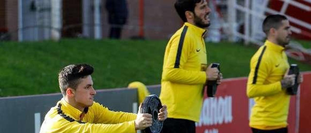 Manu García, Valiente y Damián, ayer, en Mareo.