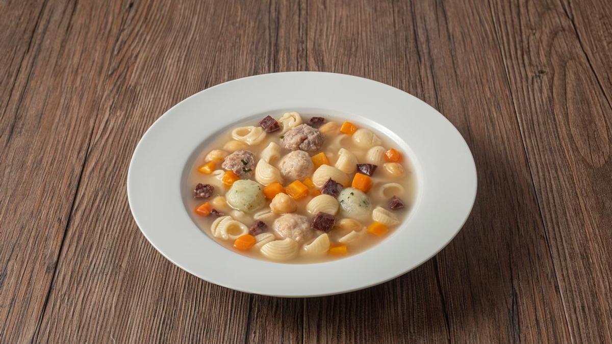 Un plat de l'escudella i carn d'olla amb pilotes de Cuinats Jotri/Degusta.