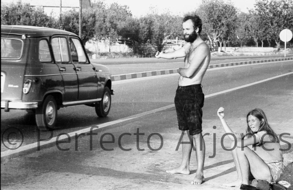 Así era el tráfico en la ciudad de Alicante en los años 60 y 70 en pleno verano