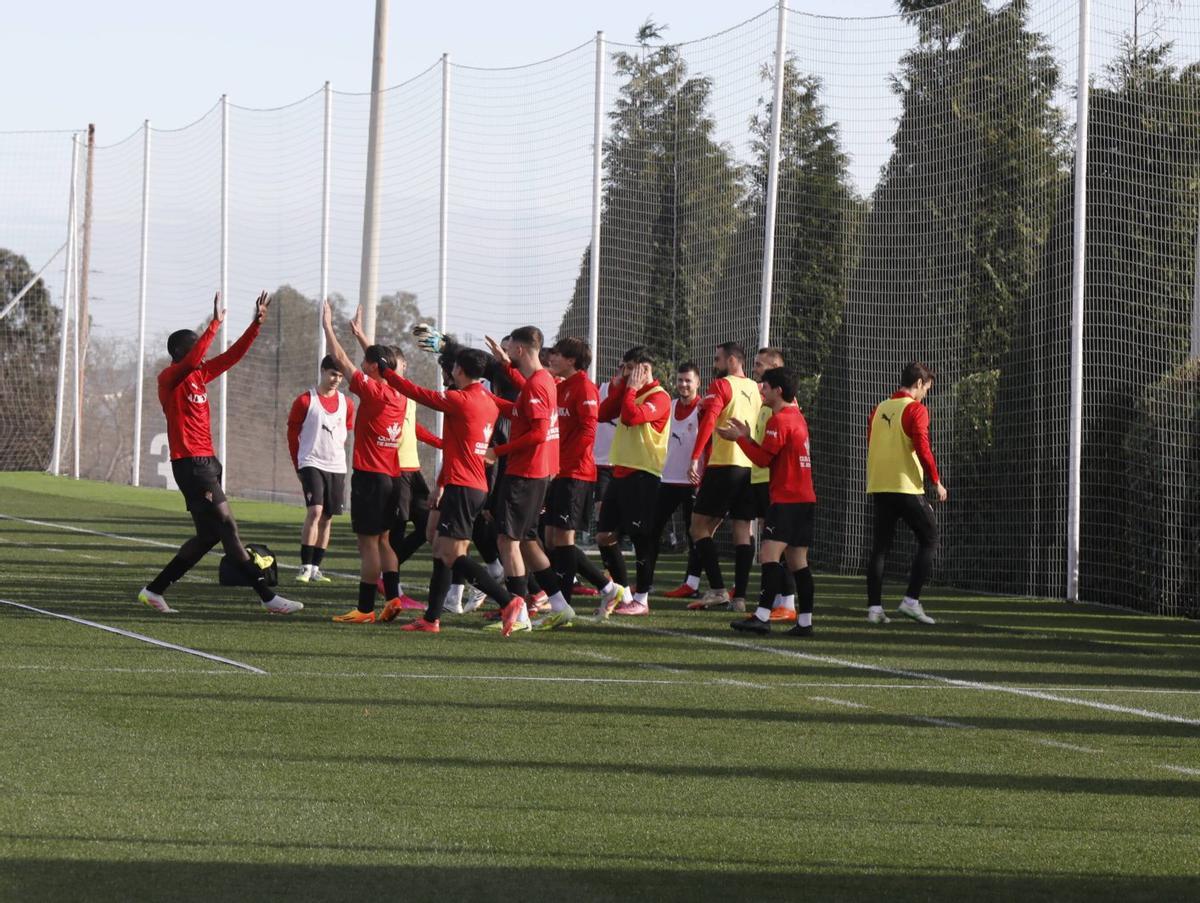 La plantilla del Sporting, ayer en Mareo.