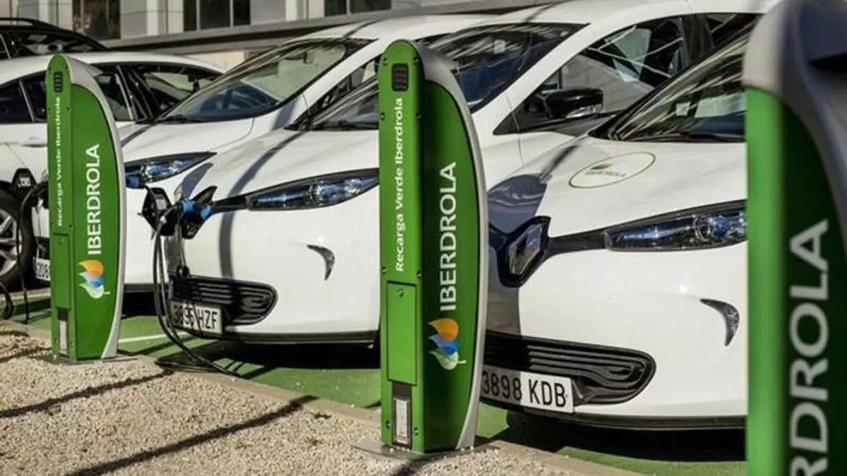 España quiere acabar con uno de los mayores problemas del coche eléctrico: encontrar un cargador cuando se necesite