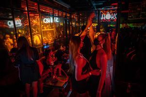 Así ha sido en Barcelona la primera noche con discotecas. En la imagen, interior de la sala Shoko, la madrugada de este viernes.