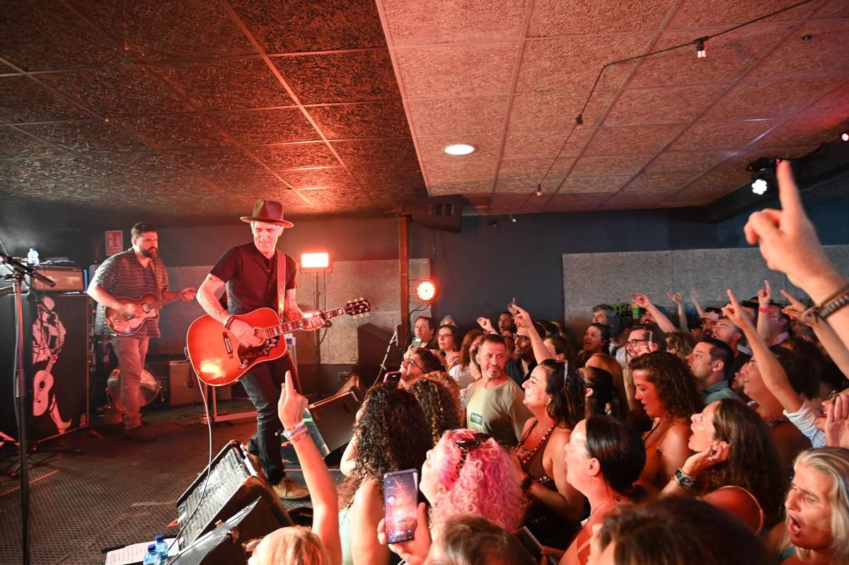 El Náutico durante el concierto de Mikel Erentxun.