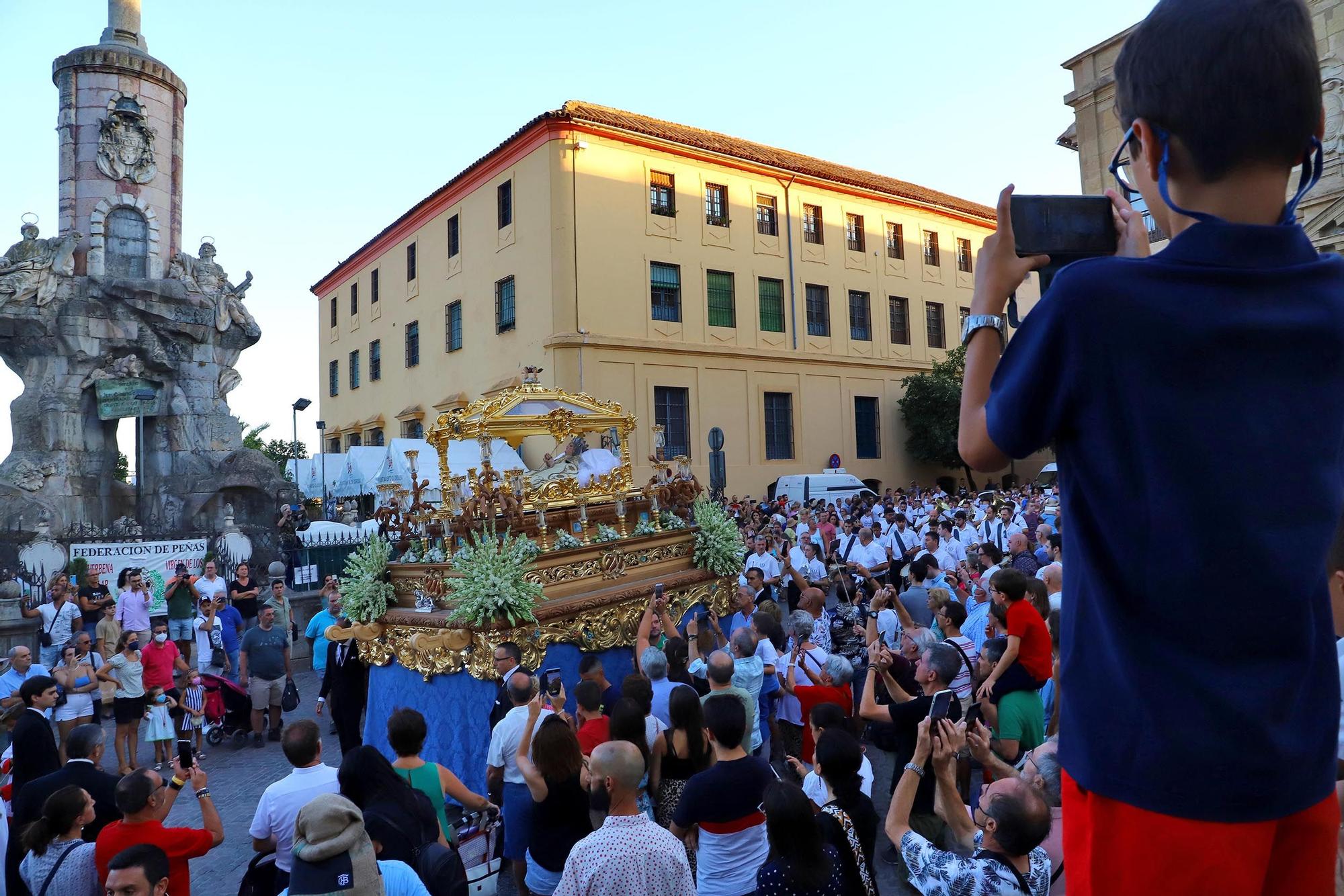 La Virgen del Tránsito llega a la Catedral en su esperada procesión