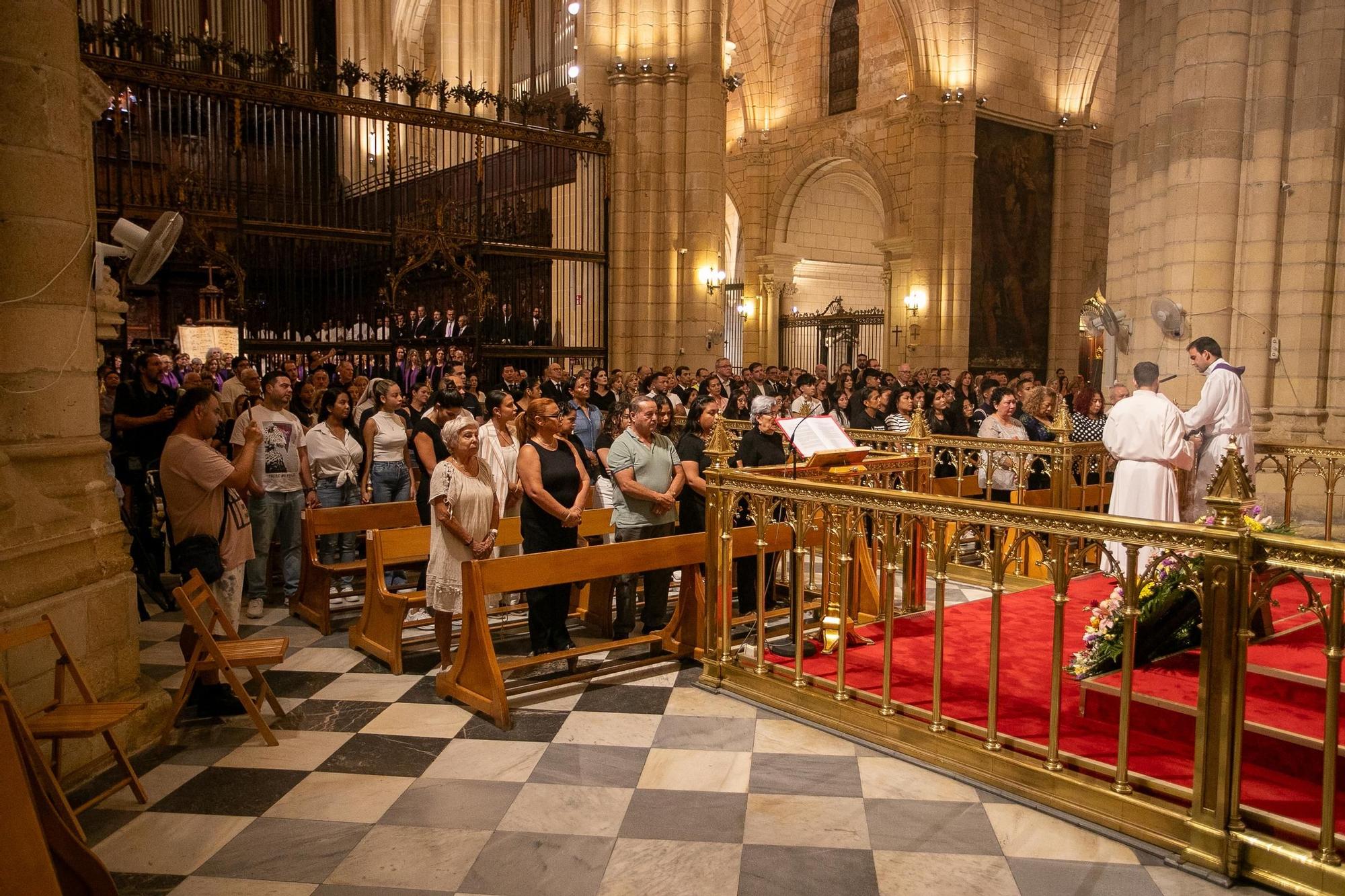 Funeral la Catedral de Murcia por las trece víctimas del incendio en las discotecas Atalayas