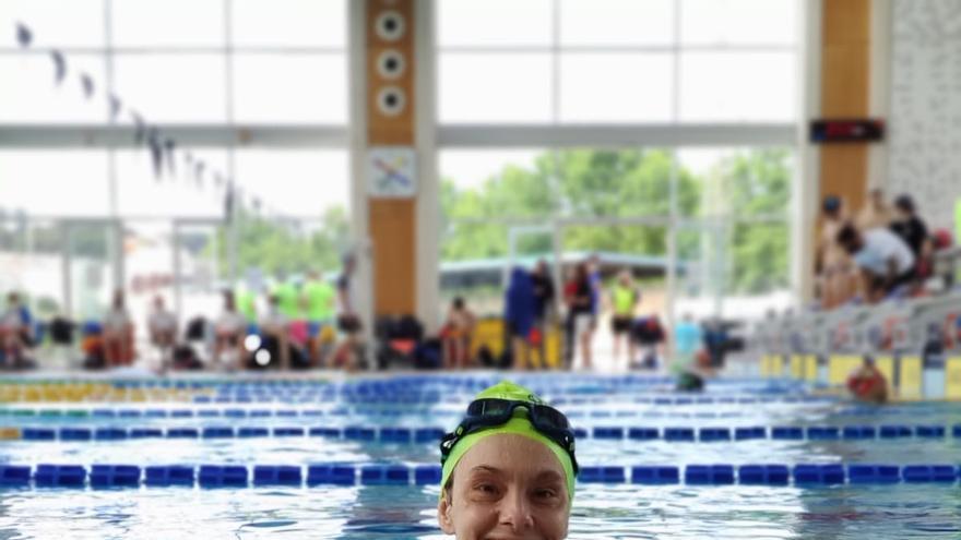 La ginecóloga de La Vall que aspira a nadar en una Paralimpiada