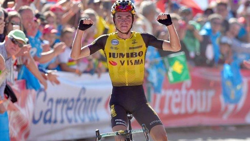 La Vuelta: Sepp Kuss se impone en El Acebo y Roglic aguanta ante Valverde