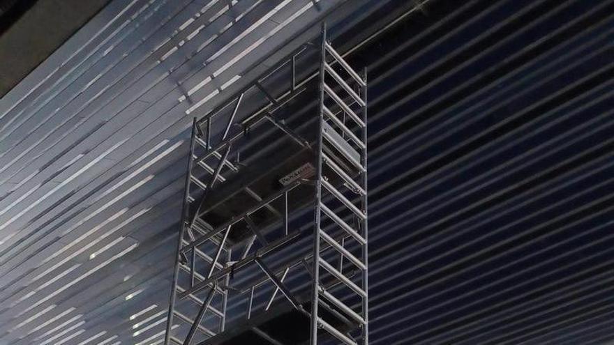 El Palacio de Congresos de Badajoz retoma este jueves su actividad si se repara el techo del auditorio