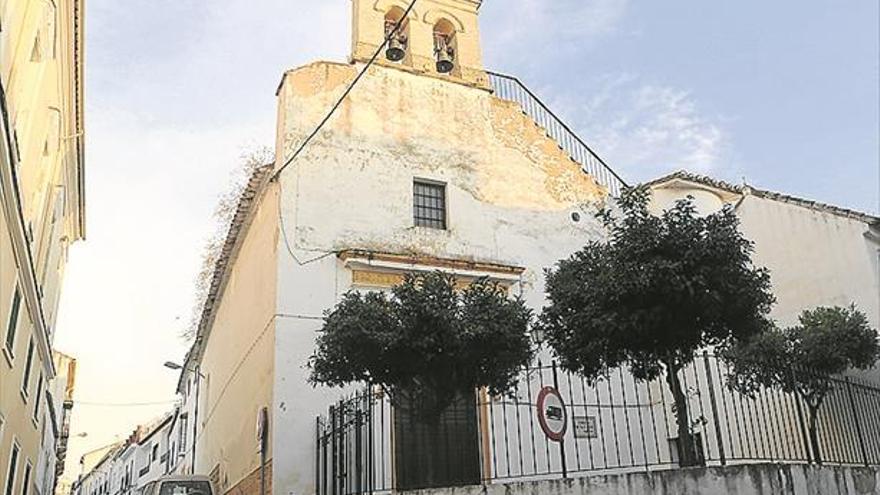 Los vecinos alertan del estado de la cornisa de la ermita de San José
