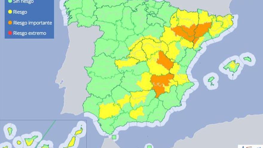 Cielo nuboso con lluvias y chubascos en Aragón