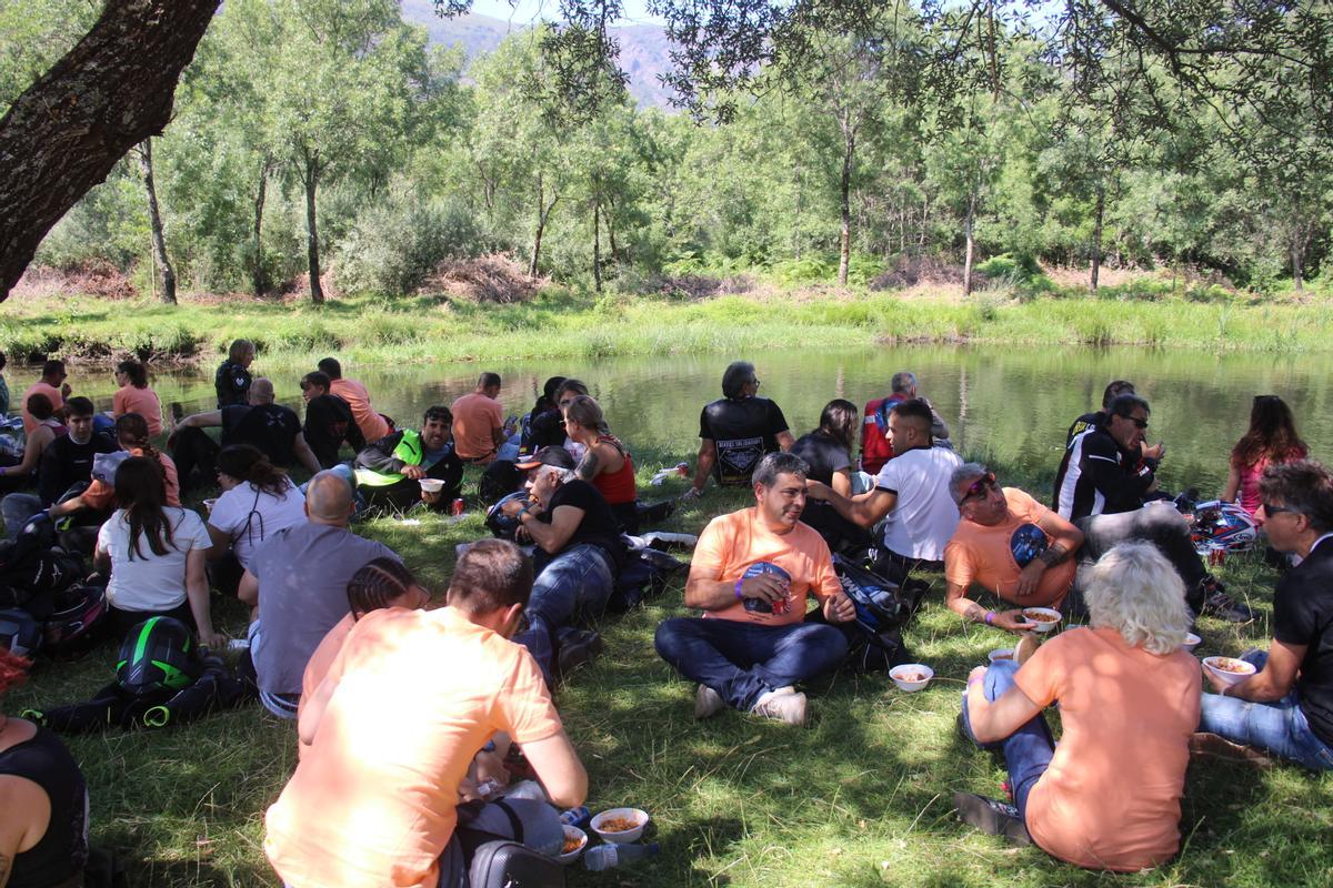 Sanabria despide la multitudinaria concentración de motos