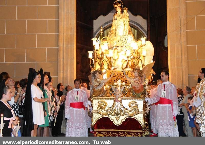 GALERIA FOTOS: Procesión de las Rosarieras en Vila-real