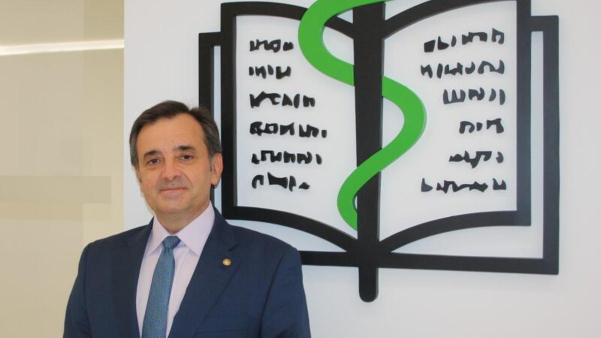 Evelio Robles, presidente del colegio de médicos de Cáceres.