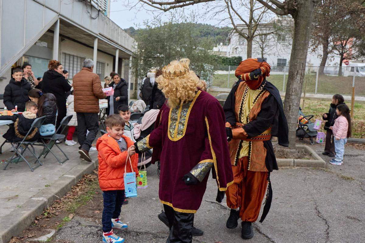 Les fotos del patges reials a Girona Est