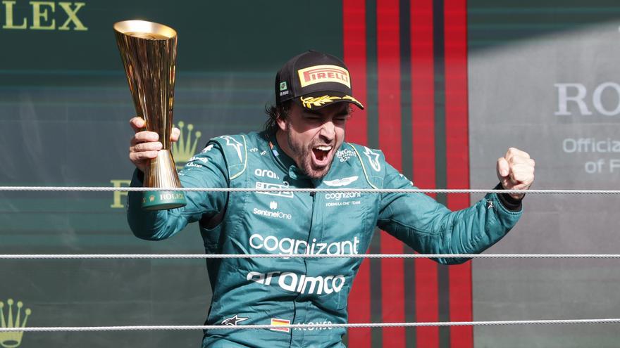 Alonso hace &#039;magia&#039; para volver al podio en Brasil