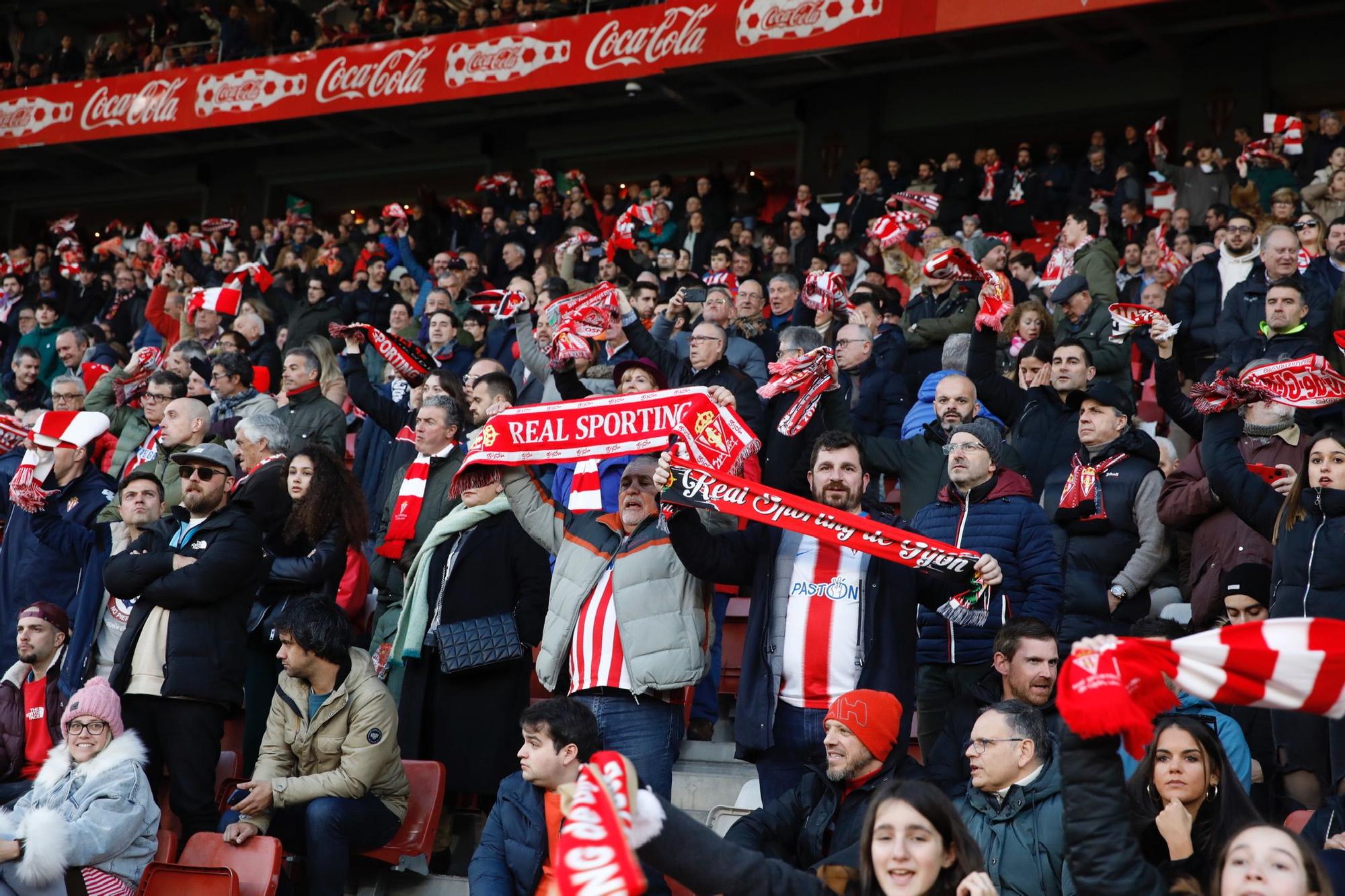 En imágenes: Así fue el Sporting-Huesca en El Molinón