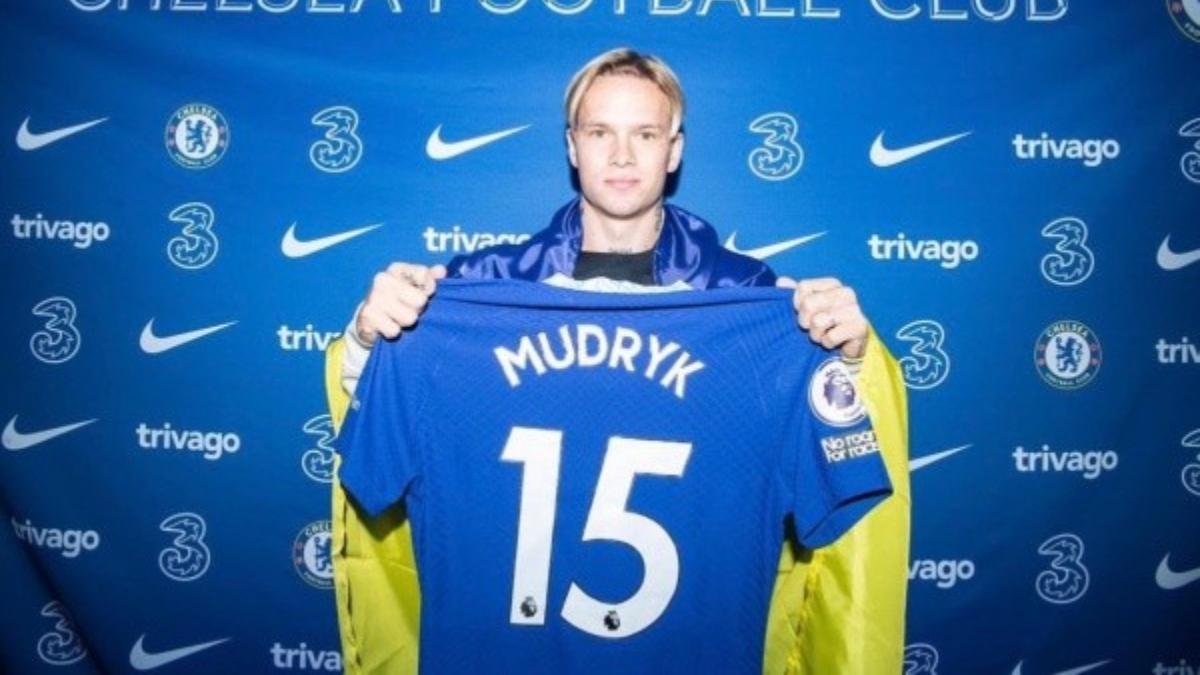 Mykhaylo Mudryk, en su presentación con el Chelsea