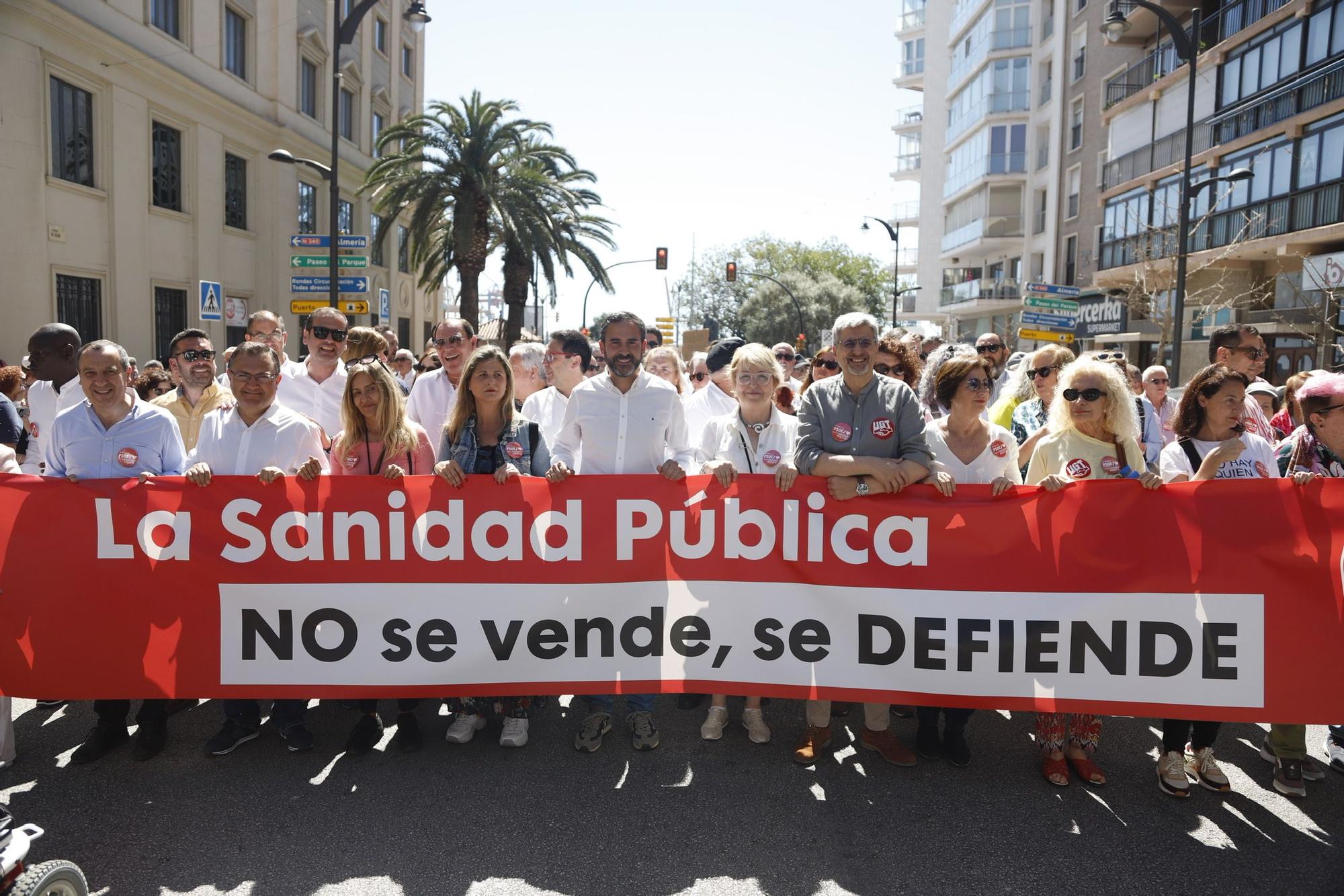 La manifestación en defensa de la Sanidad pública reúne a más de 7.000 personas en Málaga