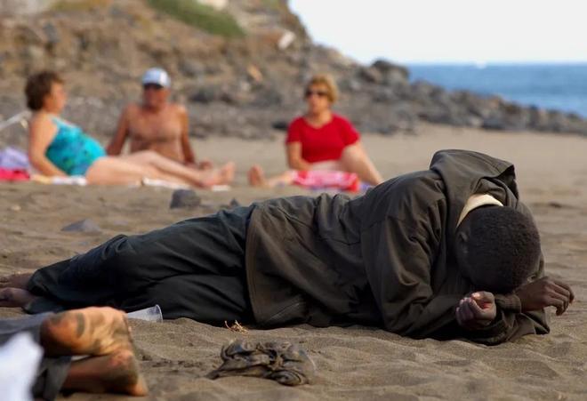 Canarias, dos décadas de la ruta migratoria más mortífera del mundo